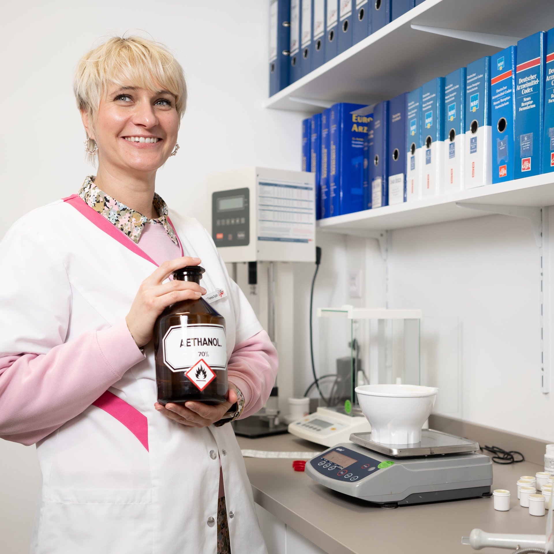 Rezeptur in der Löwen Apotheke Badstraße
